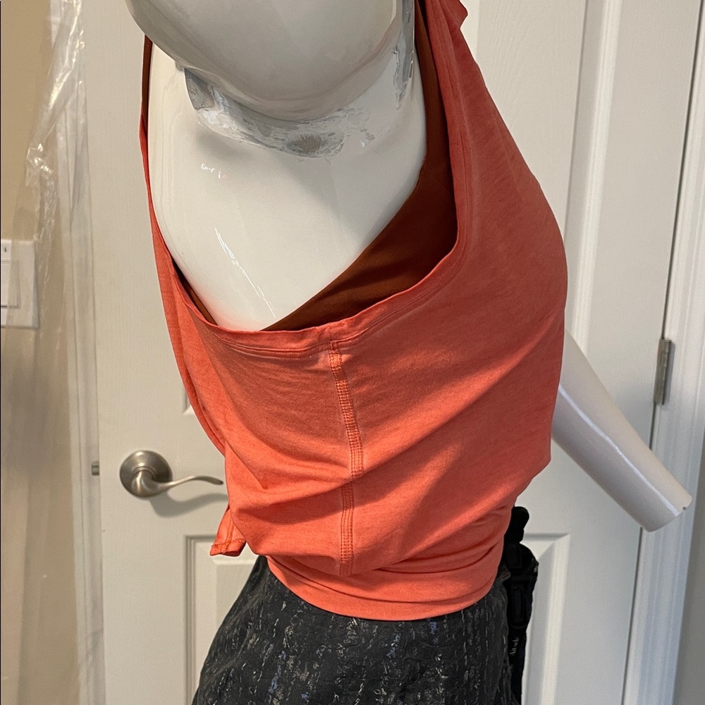 LULELEMON ALL TIED UP TANK SIZE 4 NWT
Rustic coral - Picture 7 of 10